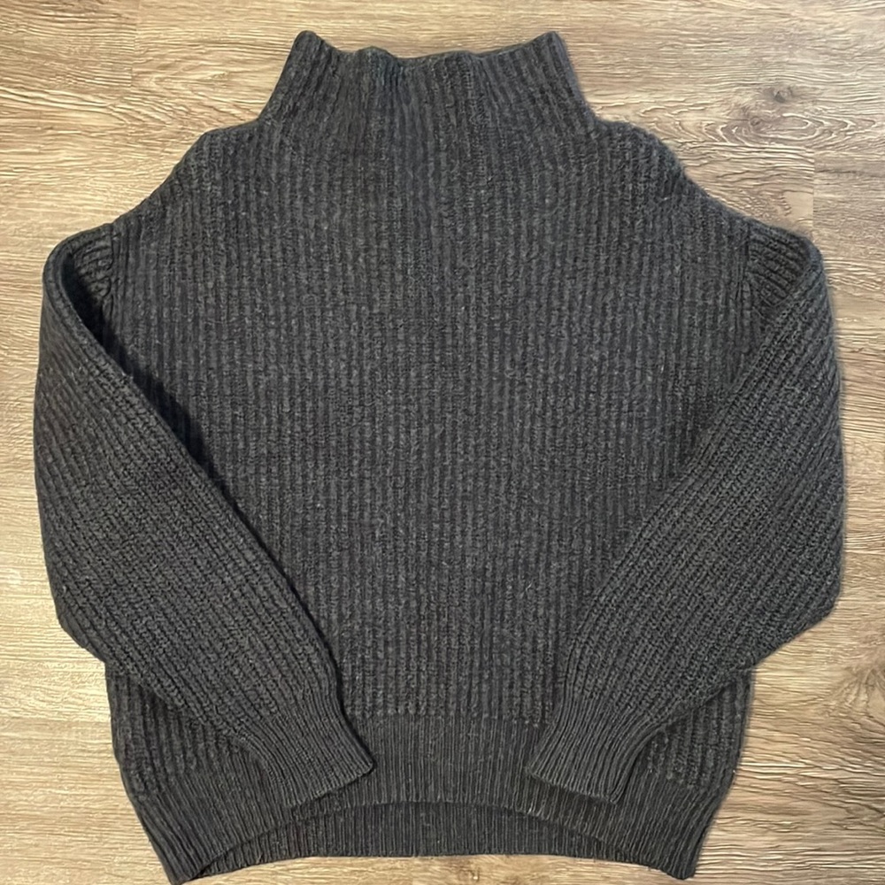 Wilfred Montpellier sweater